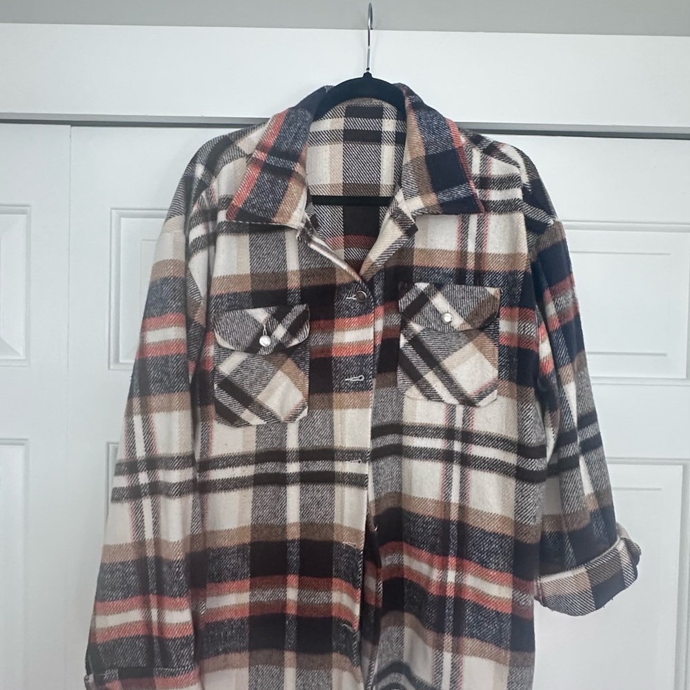 Plaid Women's Jacket /Shacket